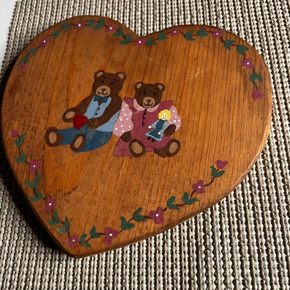 Vintage Hand Painted Wooden Heart Wall Plaque Teddy Bear Folk Art Country Decor